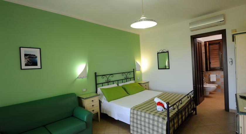 Agriturismo Torre Dei Preti Peschici Room photo